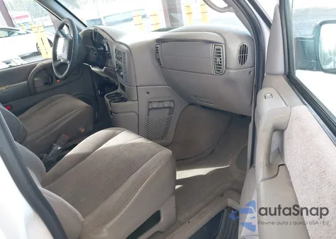 2003 Chevrolet Astro z USA, uszkodzony, nr VIN 1GNDM19X33B135100